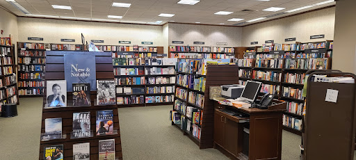 Book Store «Barnes & Noble», reviews and photos, 4550 University Ave, West Des Moines, IA 50266, USA