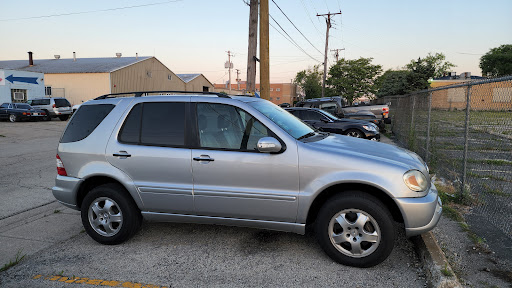 Auto Body Shop «Lento Auto Repair Inc», reviews and photos, 9301 Byron St, Schiller Park, IL 60176, USA