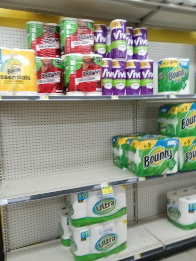 Shopping Mall «Village Square Shopping Center», reviews and photos, 2800 Recker Hwy, Winter Haven, FL 33880, USA