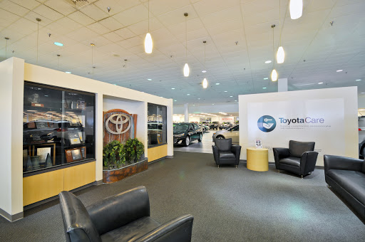 Toyota Dealer «Kings Toyota - New Cars, Indoor Showroom», reviews and photos, 4700 Fields Ertel Rd, Cincinnati, OH 45249, USA