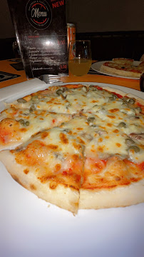 Plats et boissons du Pizzeria D' pizza à Saint-Max - n°1