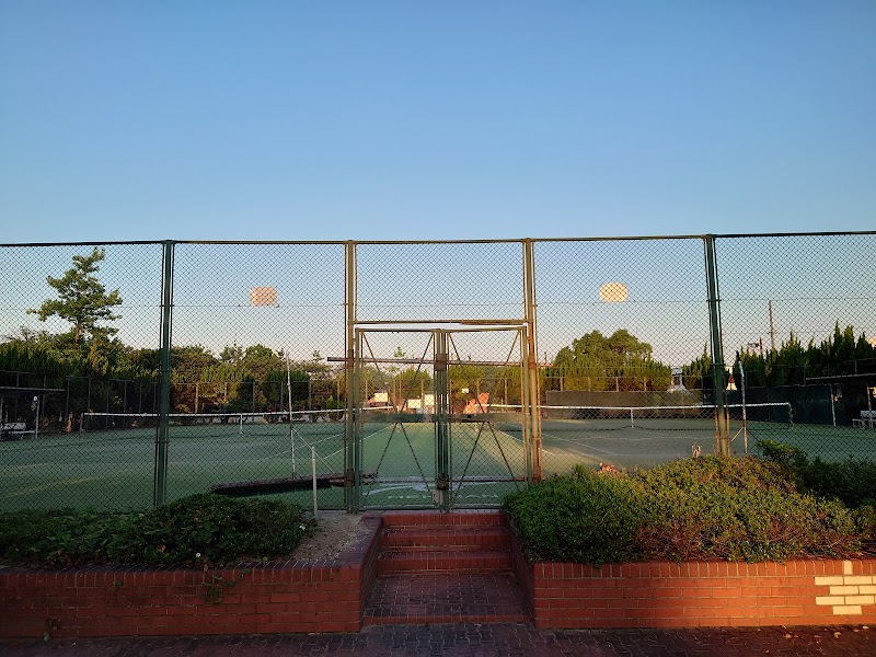 水源公園 テニスコート
