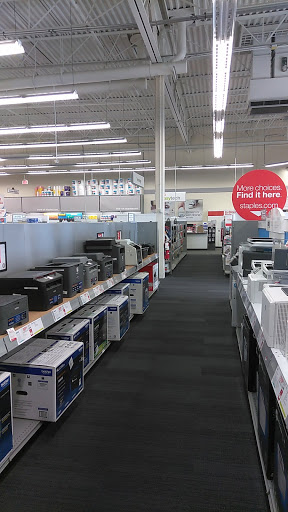 Office Supply Store «Staples», reviews and photos, 591 Memorial Dr, Chicopee, MA 01020, USA