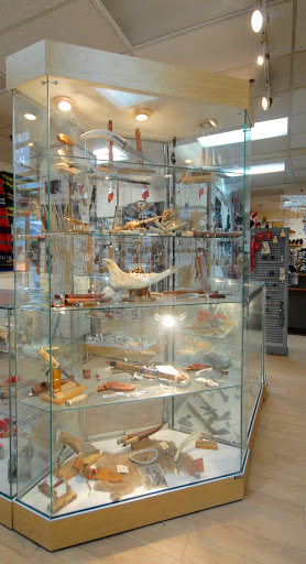 Indianica - Gift Shop -Souvenirs - First Nations art, craft - Jewelry - Inuit Sculpture - Clothing - Accessories