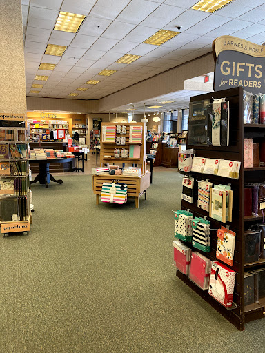 Book Store «Barnes & Noble», reviews and photos, 2900 Peachtree Rd NW #310, Atlanta, GA 30305, USA