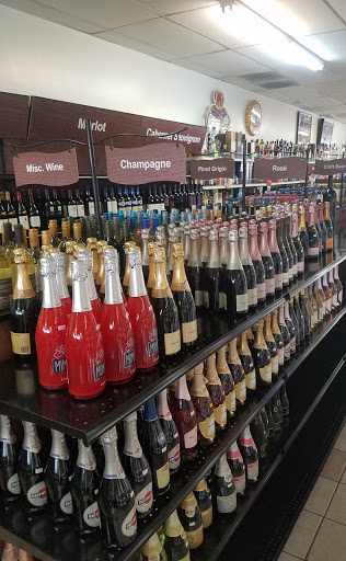 Liquor Store «Country Club Liquors», reviews and photos, 74495 CA-111, Palm Desert, CA 92260, USA