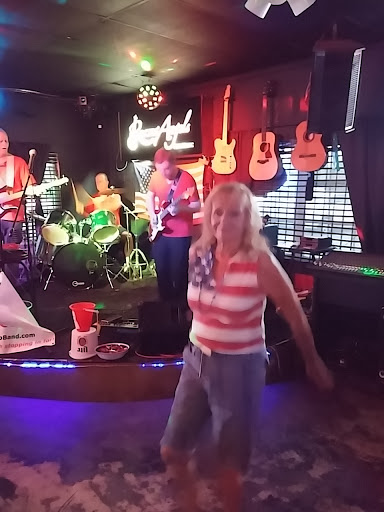 Bar & Grill «Rockn Angels Bar Restaurant, Karaoke & Live Music», reviews and photos, 7200 N Dixie Hwy, Boca Raton, FL 33487, USA