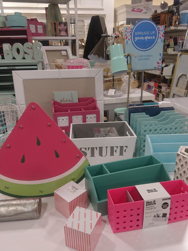 Department Store «HomeGoods», reviews and photos, 1444 E Golf Rd, Schaumburg, IL 60173, USA