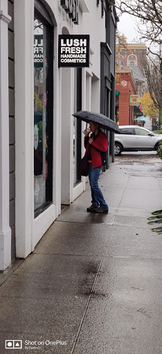 Cosmetics Store «Lush», reviews and photos, 708 NW 23rd Ave, Portland, OR 97210, USA