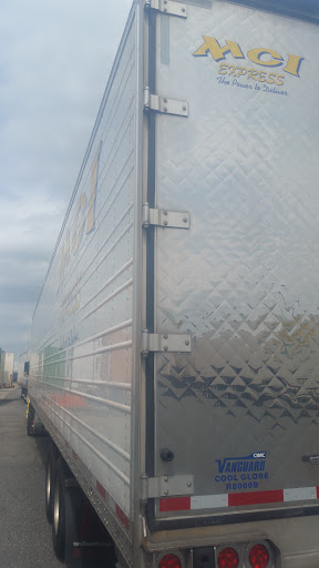 Furniture Store «Crate and Barrel», reviews and photos, 315 Cranbury Half Acre Rd, Cranbury, NJ 08512, USA