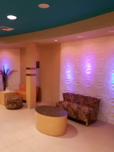 Hotel «Comfort Suites At Fairgrounds-Casino», reviews and photos, 4506 Oak Fair Blvd, Tampa, FL 33610, USA