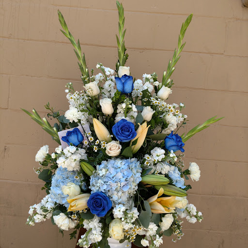 Florist «Village Flowers & Gifts», reviews and photos, 527 W Lodi Ave, Lodi, CA 95242, USA