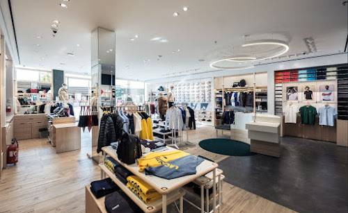 Magasin de vêtements Lacoste Montpellier