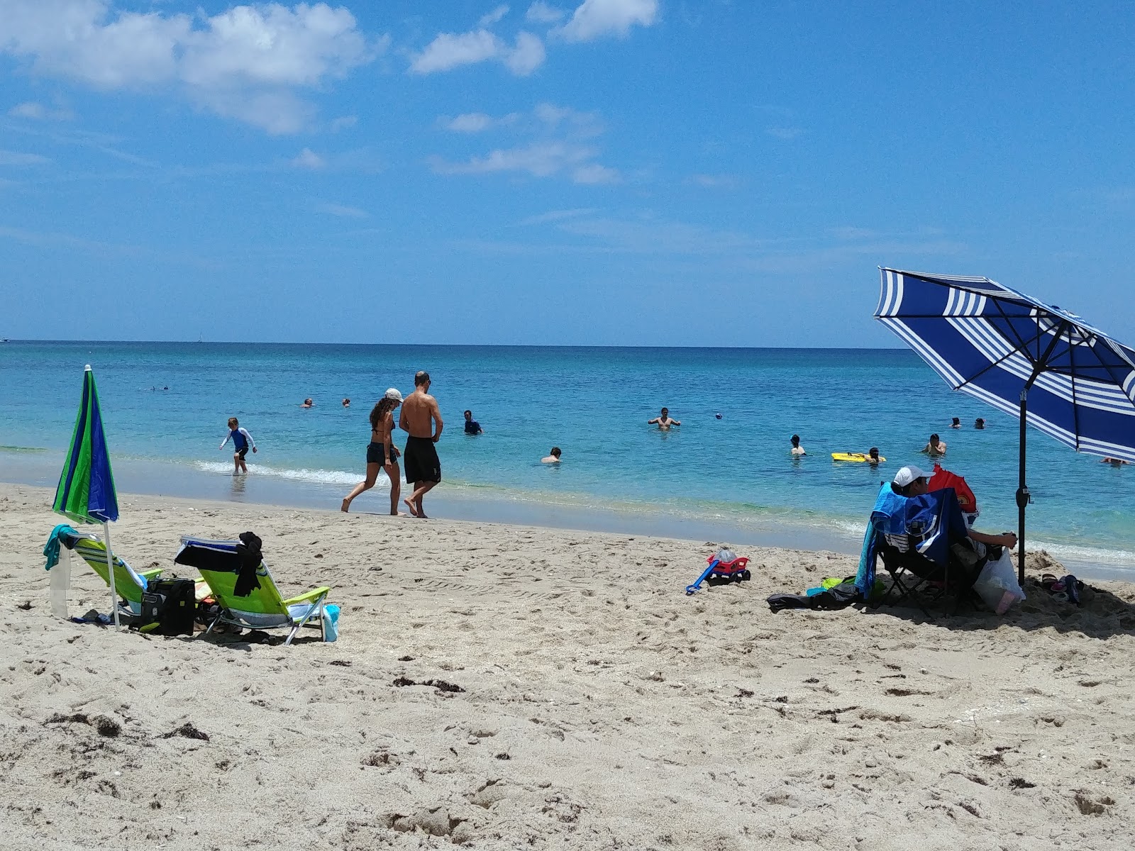 Foto de Lantana Municipal beach con algo limpia nivel de limpieza
