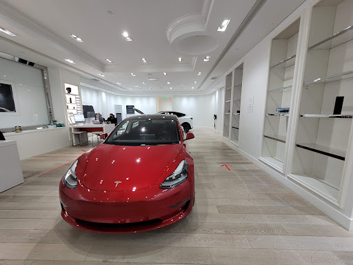 Tesla Showroom & Test Drive