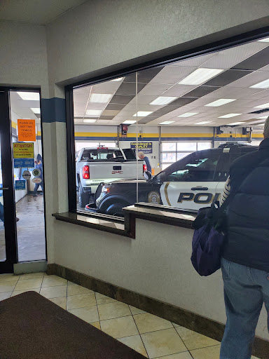 Car Wash «Paradise Full Service Car Wash & Detail Center», reviews and photos, 1355 Town Centre Dr, Eagan, MN 55123, USA