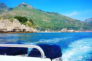 Escursioni in barca Taormina Giardini Naxos - Blue Diamond - Tour In Barca Isola Bella image