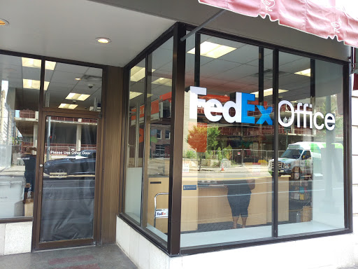 Print Shop «FedEx Office Print & Ship Center», reviews and photos, 149 Union Ave #9, Memphis, TN 38103, USA