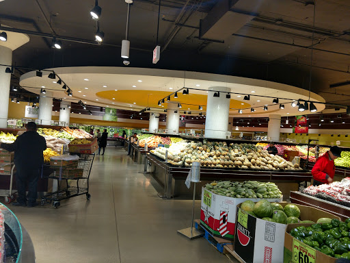 Supermarket «Cermak Fresh Produce», reviews and photos, 4000 W Diversey Ave, Chicago, IL 60639, USA
