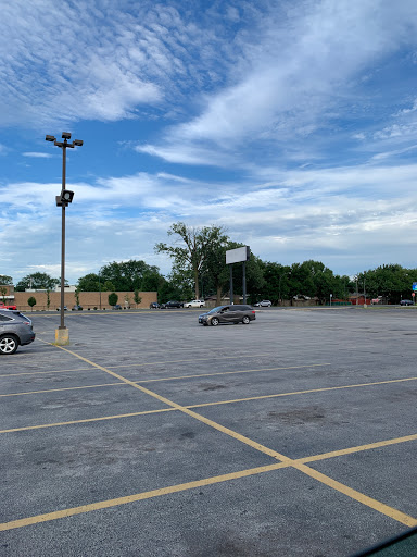 Clothing Store «Burlington Coat Factory», reviews and photos, 8320 S Cicero Ave, Burbank, IL 60459, USA