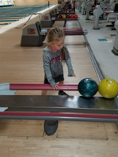 Bowling Alley «Cardinal Lanes Shipyard», reviews and photos, 3907 Shipyard Blvd, Wilmington, NC 28403, USA