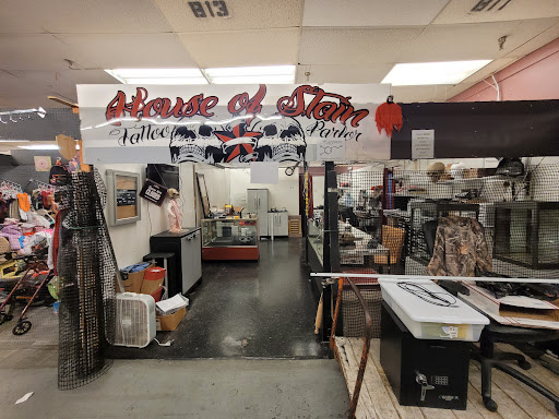 Tattoo Shop «House of Stain», reviews and photos, 4170 W Broad St, Columbus, OH 43228, USA