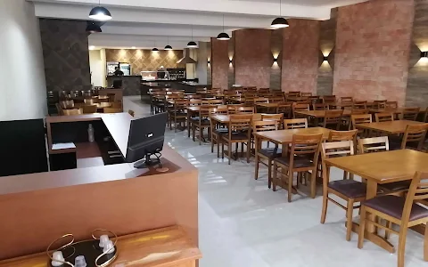 Panellas Restaurante image