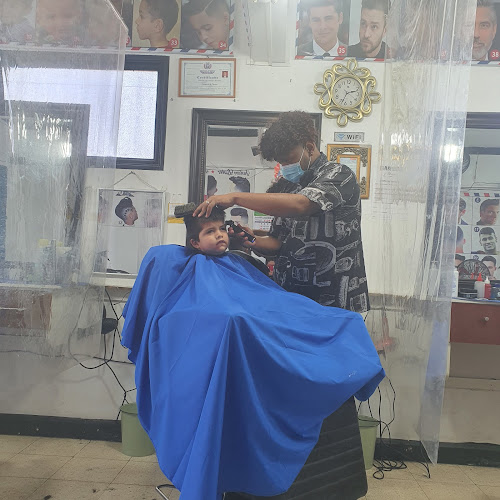 Barber salon D'MOON - Barbería