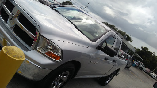 Car Dealer «Gator Chrysler Dodge Jeep», reviews and photos, 840 S Harbor City Blvd, Melbourne, FL 32901, USA