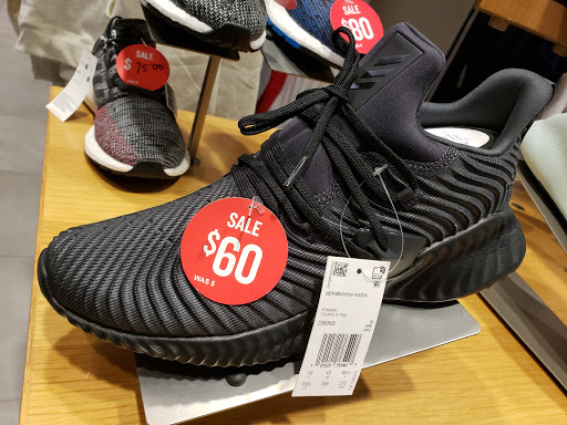 Shoe Store «Finish Line», reviews and photos, 8000 Essington Ave, Philadelphia, PA 19153, USA