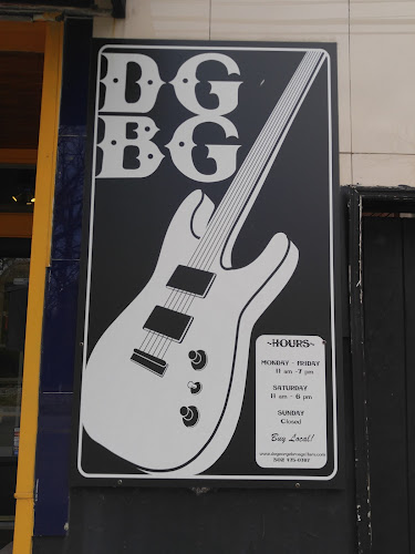 DeGeorge Bros Guitars - Musical store