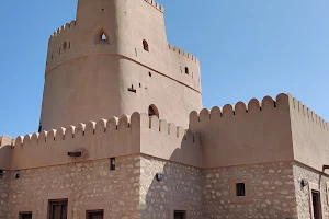Bilad Sur Castle | حصن بلاد صور image