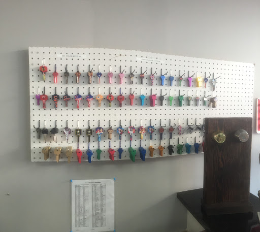 Locksmith «Chicago Locksmiths», reviews and photos, 2048 N Milwaukee Ave, Chicago, IL 60647, USA