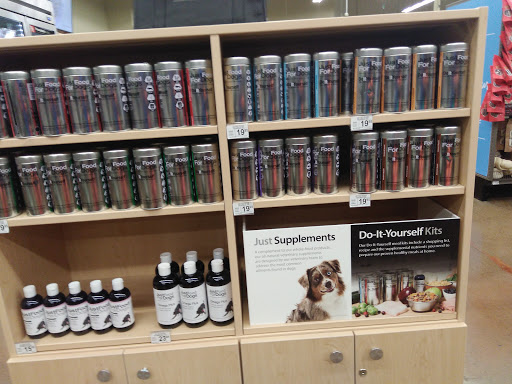Pet Supply Store «Petco Animal Supplies», reviews and photos, 3426 Highland Ave B, National City, CA 91950, USA