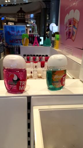 Bath & Body Works