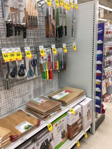 Department Store «Walmart Supercenter», reviews and photos, 2001 W Maple Rd, Troy, MI 48084, USA