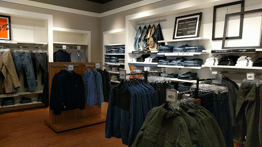 Clothing Store «Banana Republic», reviews and photos, 1100 Stanley K Tanger Dr, Lancaster, PA 17602, USA