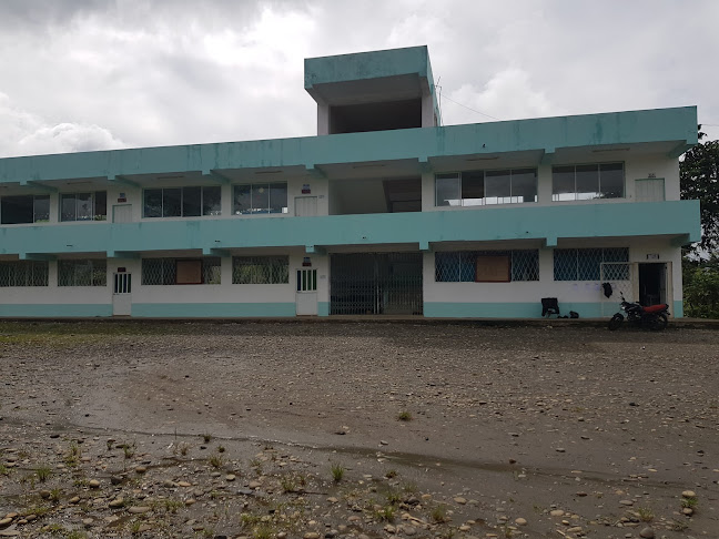 Comentarii opinii despre UNIDAD EDUCATIVA JUAN MONTALVO