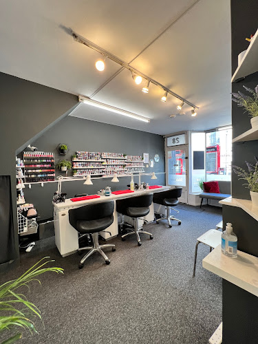 Reviews of Perfect Nails & Lashes in Worcester - Beauty salon