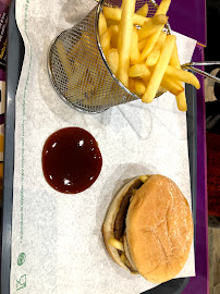 Plats et boissons du Restaurant de hamburgers Planete Burger and tacos à Dole - n°13
