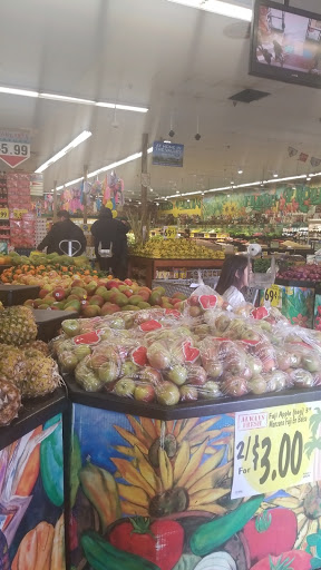 Supermarket «Vallarta Supermarkets», reviews and photos, 600 Bear Mountain Blvd, Arvin, CA 93203, USA