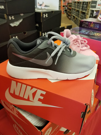 Shoe Store «Famous Footwear», reviews and photos, 8720 TX-121, McKinney, TX 75070, USA