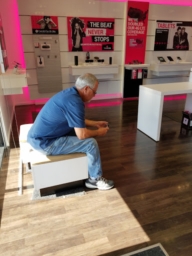 T-Mobile image