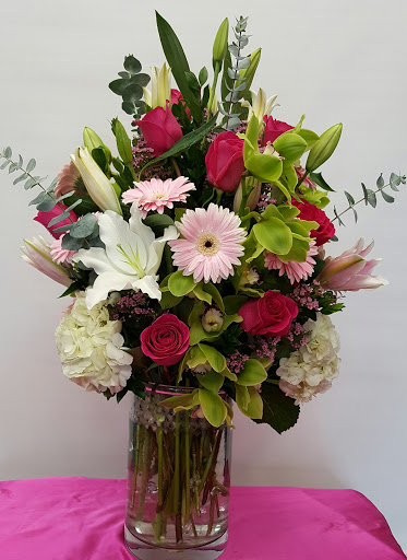 Florist «Floral Impressions», reviews and photos, 2324 N Cicero Ave, Chicago, IL 60639, USA