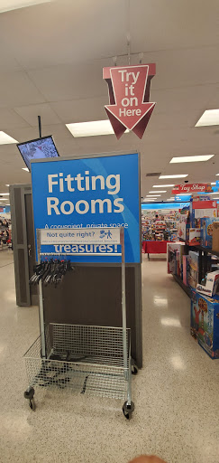 Clothing Store «Ross Dress for Less», reviews and photos, 1500 E Village Way, Orange, CA 92865, USA