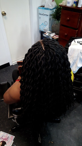 Beauty Salon «Diva Hair Care Unisex Salon», reviews and photos, 1470 Williamsbridge Rd, Bronx, NY 10461, USA