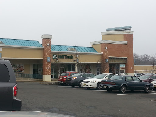 Liquor Store «East Windsor Bottle King», reviews and photos, 385 US-130, East Windsor, NJ 08520, USA