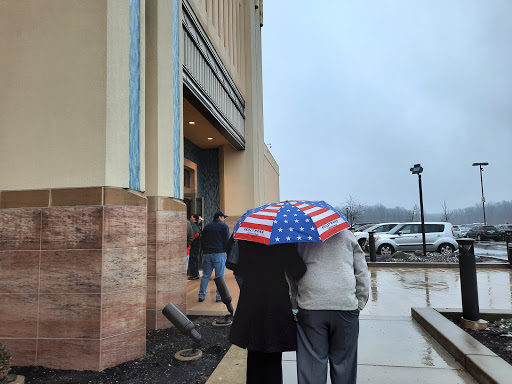 Car Racing Track «Hollywood Gaming at Mahoning Valley Race Course», reviews and photos, 655 N Canfield Niles Rd, Youngstown, OH 44515, USA