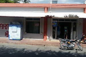 Tienda y Farmacia Kesser image