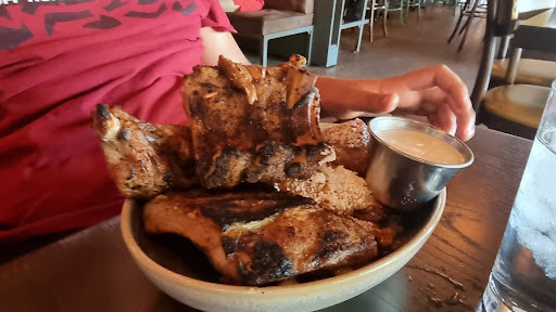 Pizza Restaurant «Market North End», reviews and photos, 474 N Old Woodward Ave, Birmingham, MI 48009, USA